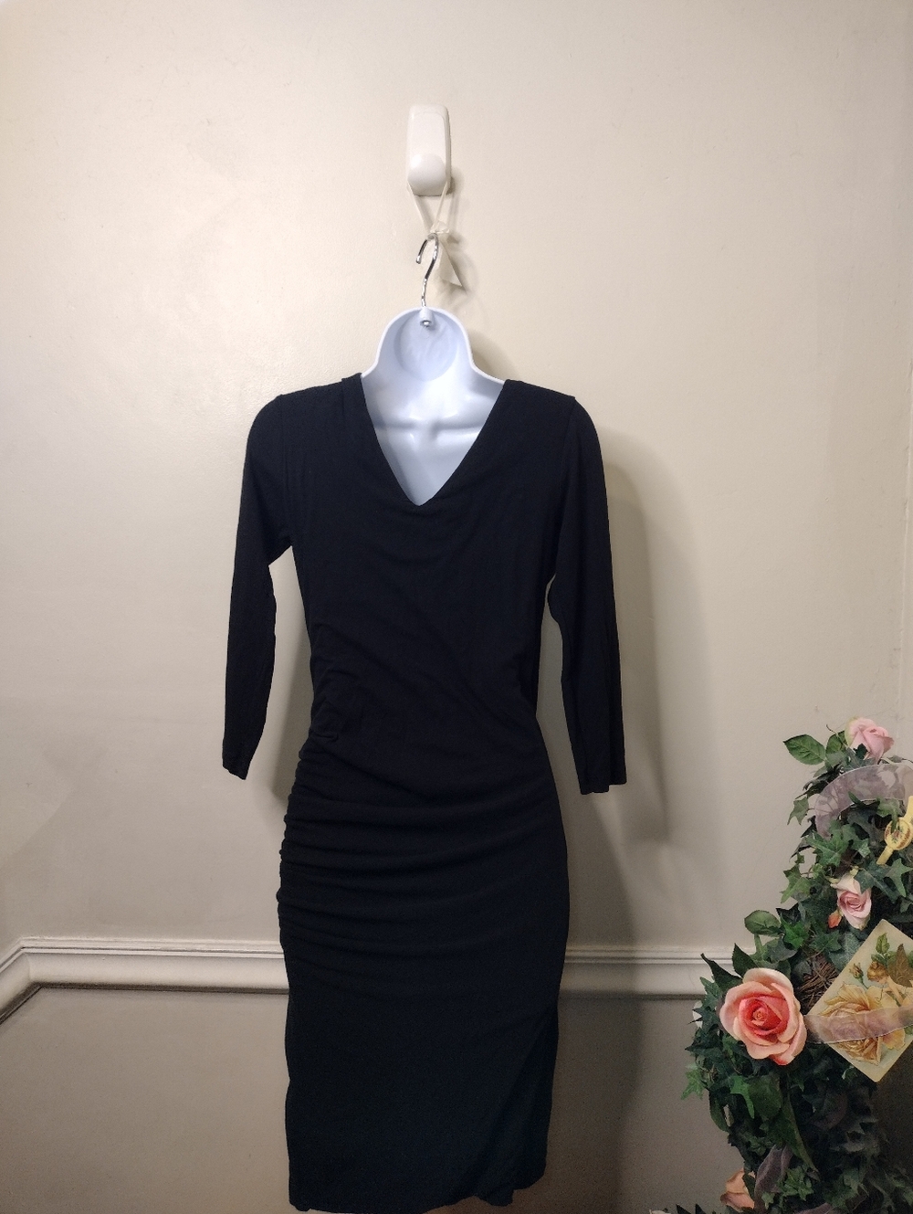 James Perse Sexy Black Faux-Wrap V-Neck, Ruched Waist Knit Dress - Picture 4 of 8